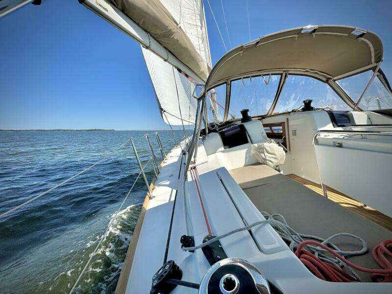 2015 Jeanneau 379