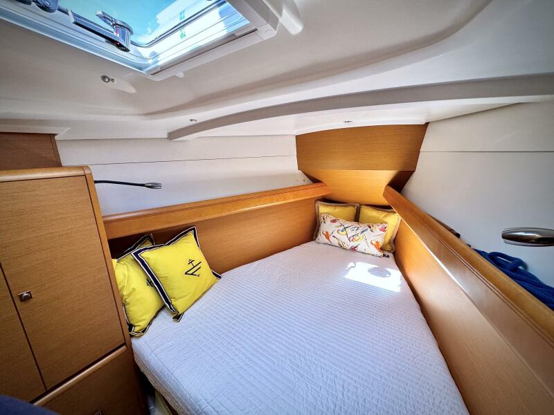 2015 Jeanneau 379
