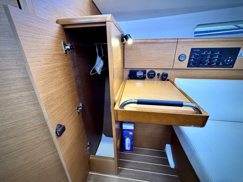 2015 Jeanneau 379