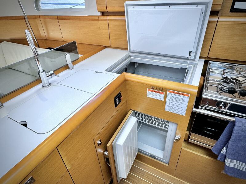 2015 Jeanneau 379