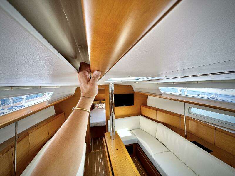 2015 Jeanneau 379