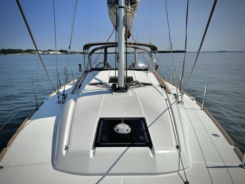 2015 Jeanneau 379
