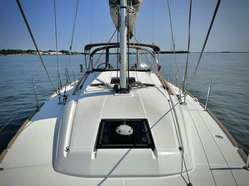 2015 Jeanneau 379