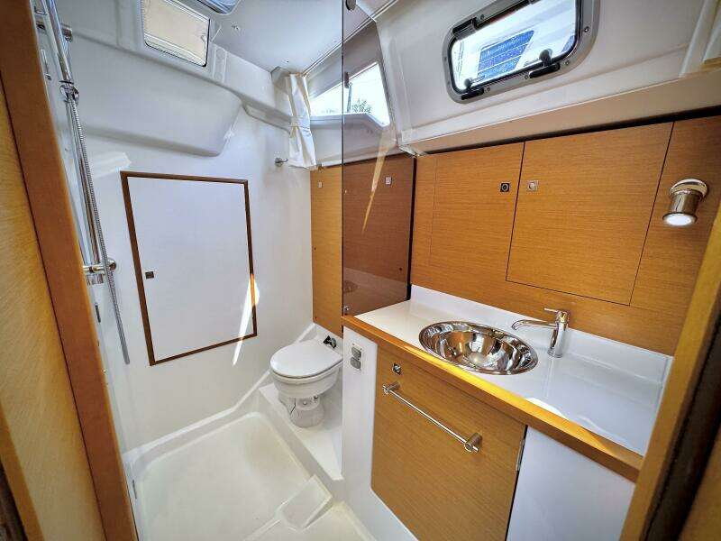 2015 Jeanneau 379