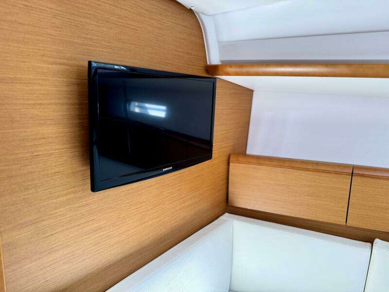 2015 Jeanneau 379