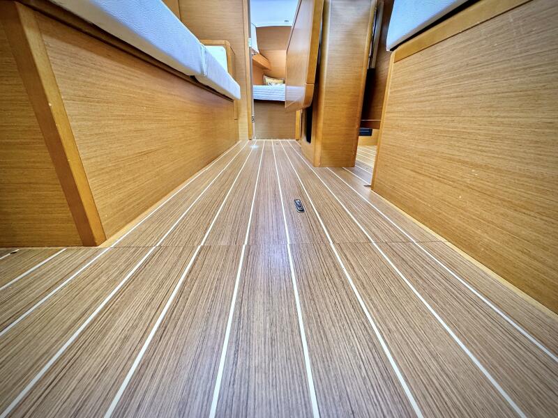 2015 Jeanneau 379