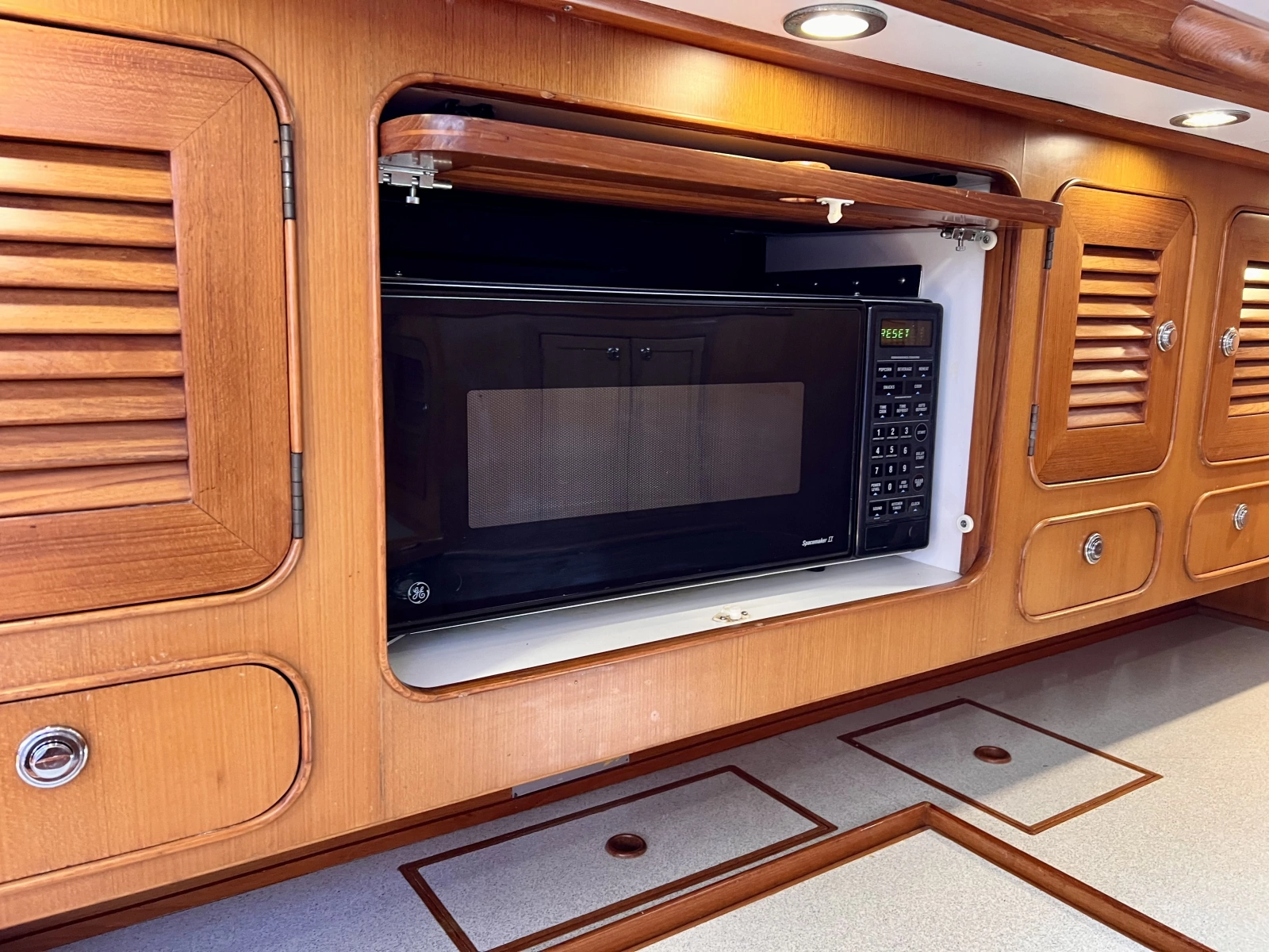 2001 Hylas 54 RS