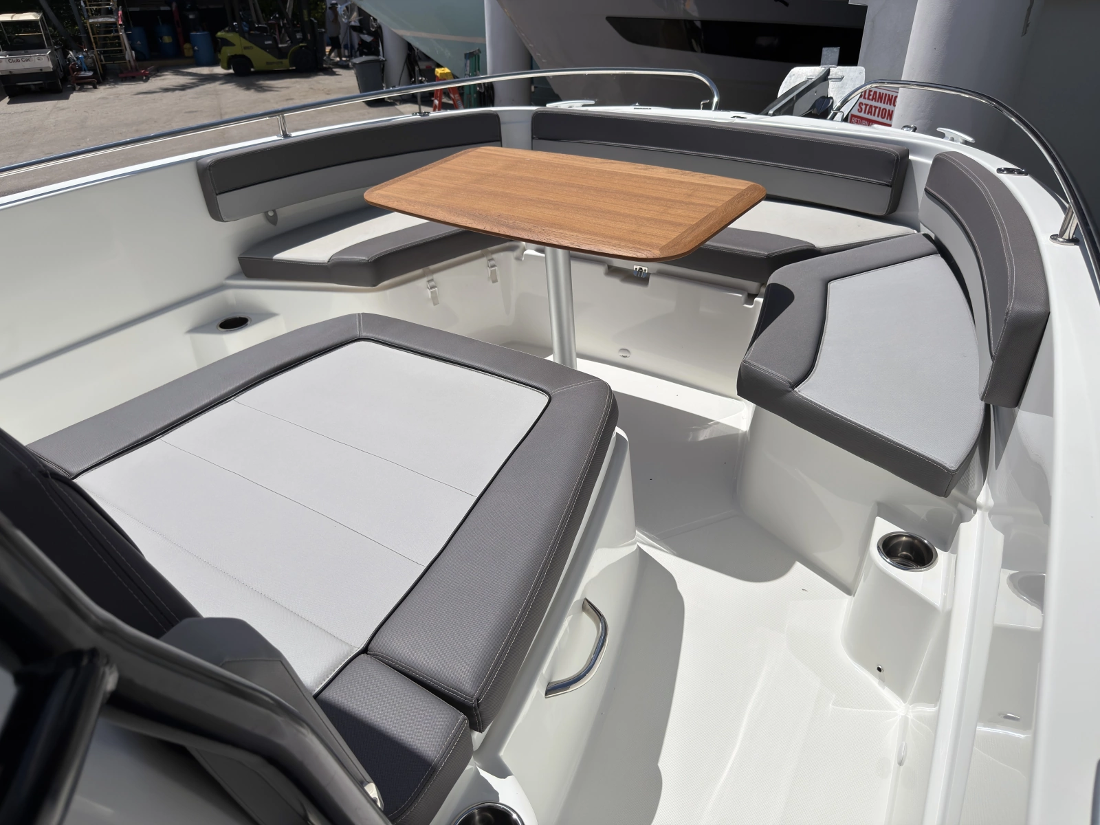 29ft Jeanneau Yacht For Sale