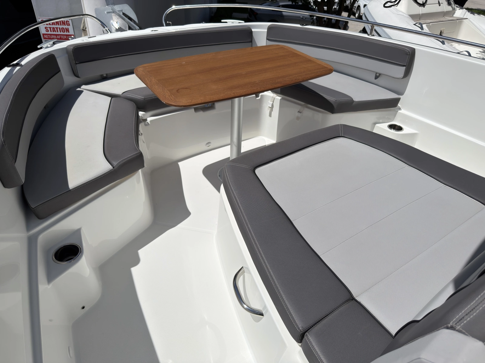 29ft Jeanneau Yacht For Sale