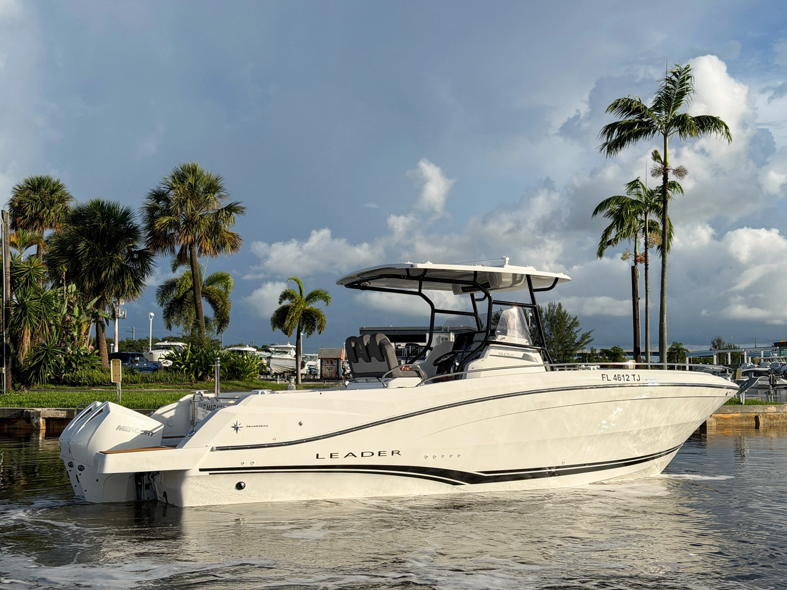 29ft Jeanneau Yacht For Sale