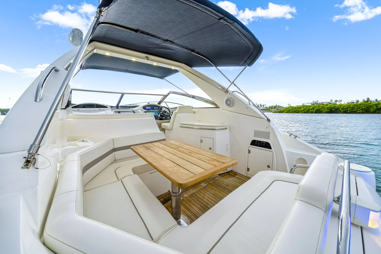 2004 Sunseeker Portofino 35