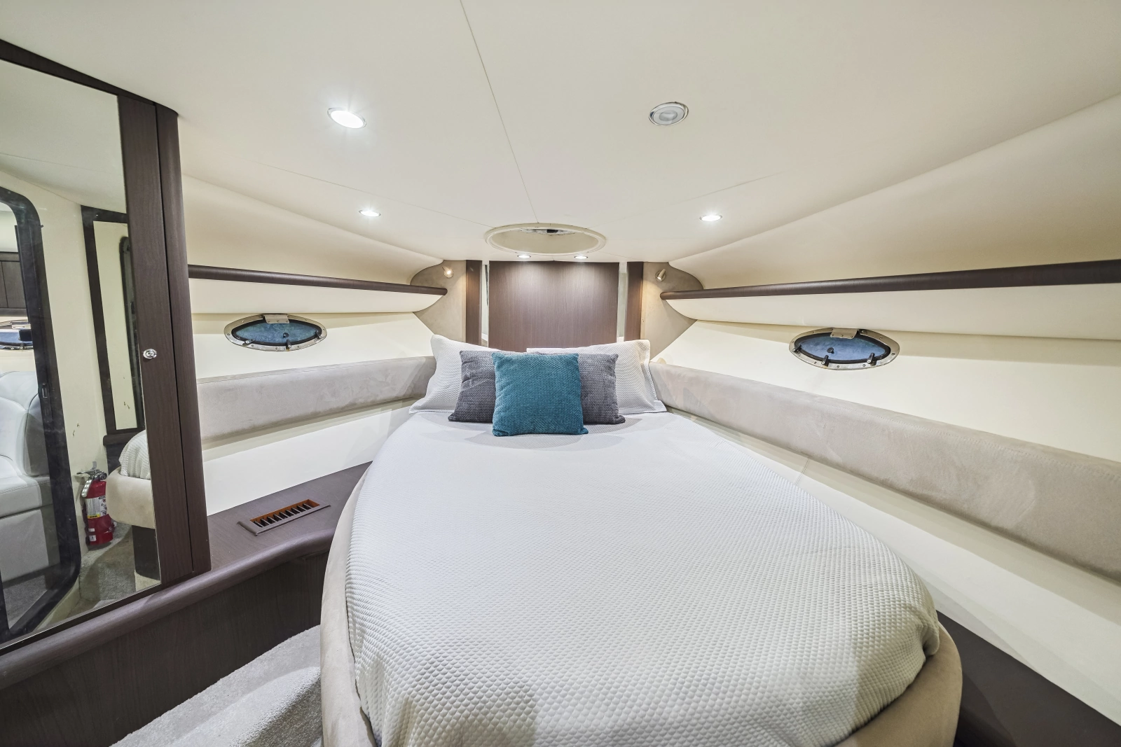 2004 Sunseeker Portofino 35
