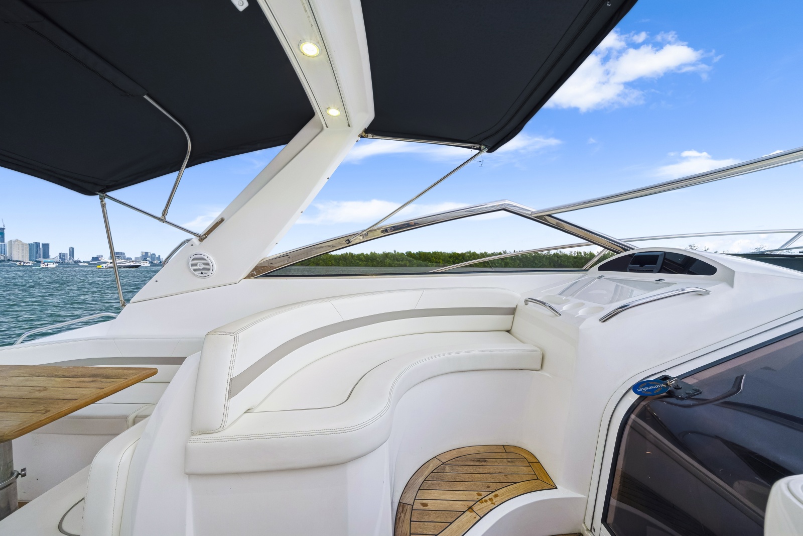 2004 Sunseeker Portofino 35