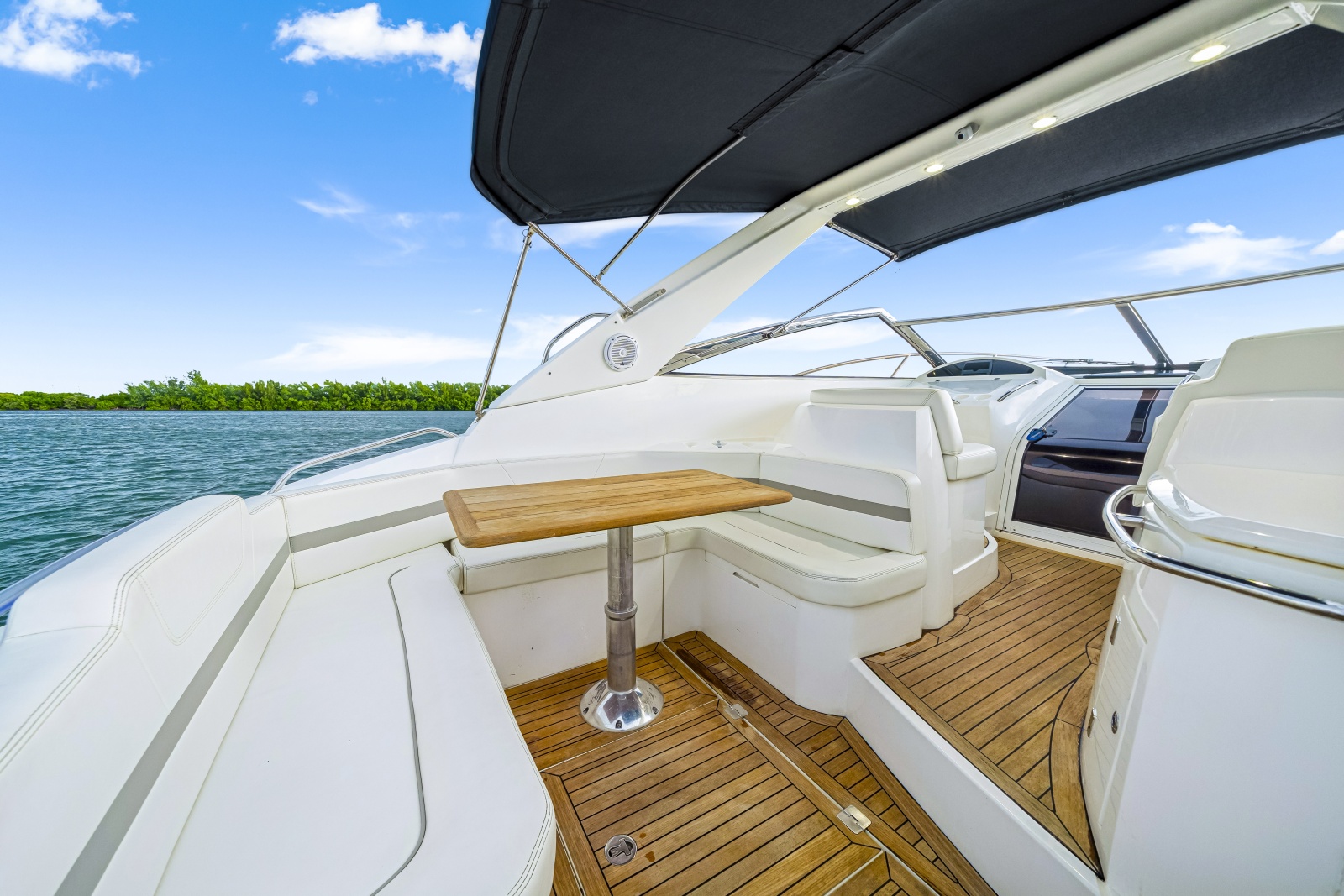 2004 Sunseeker Portofino 35