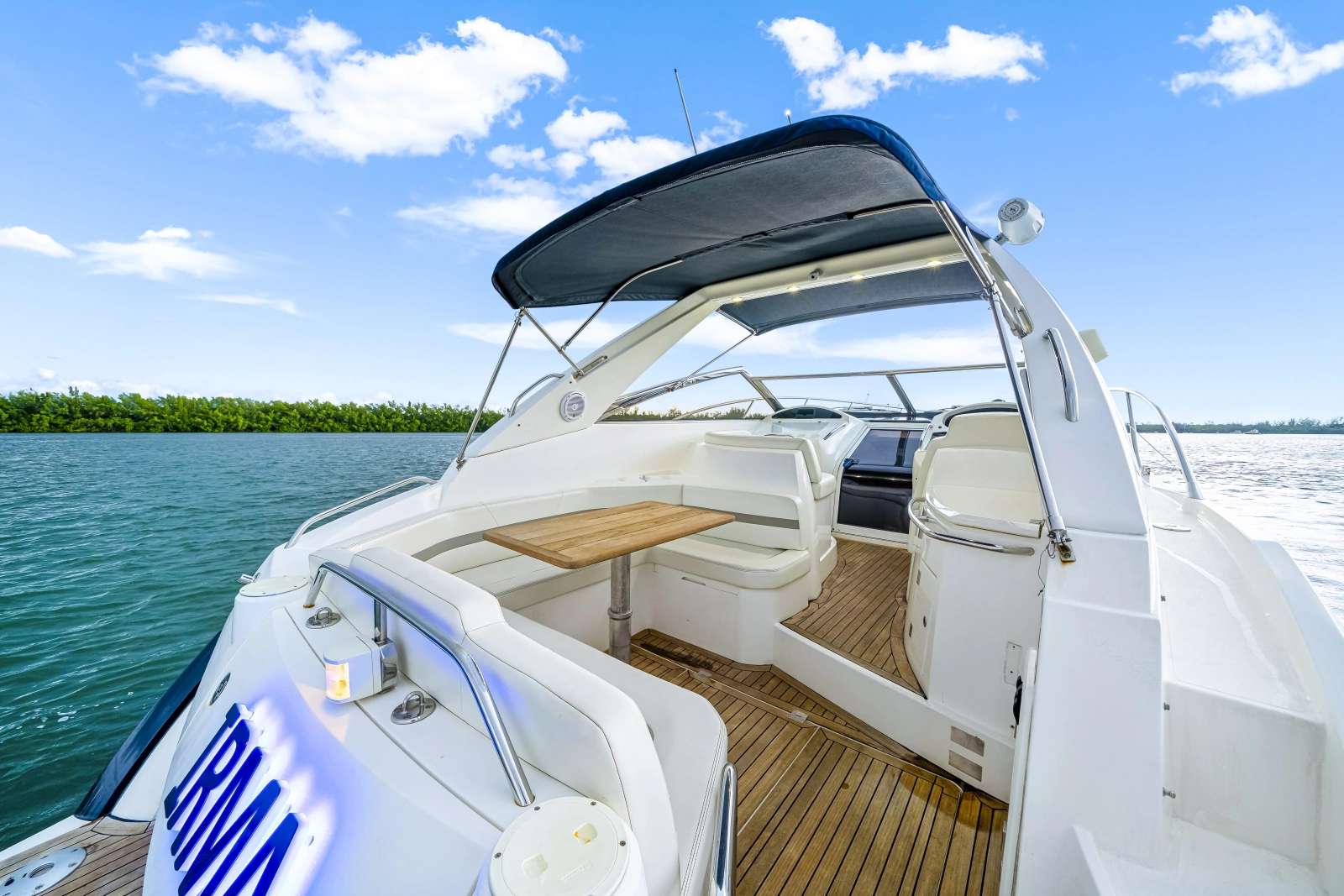 2004 Sunseeker Portofino 35