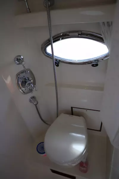 Marlow 37 - MI-DI - Head & Shower