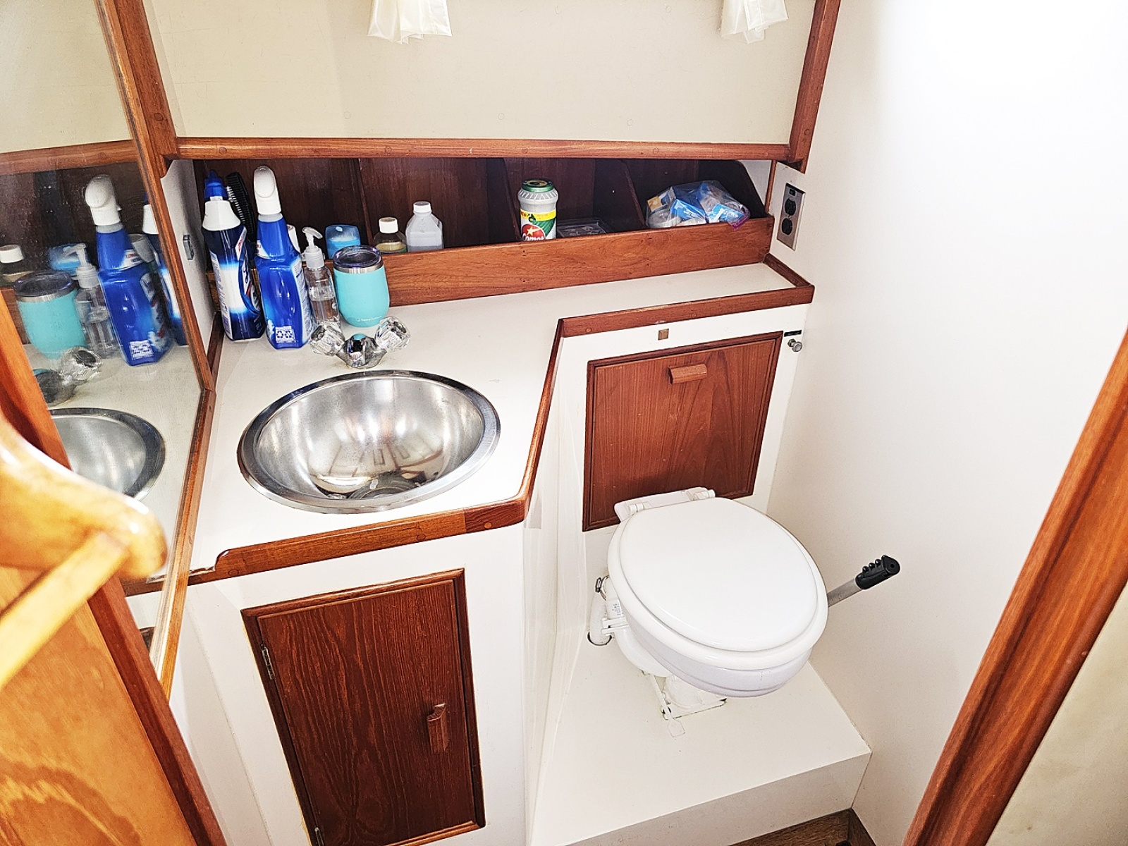 1987 Grand Banks Sedan