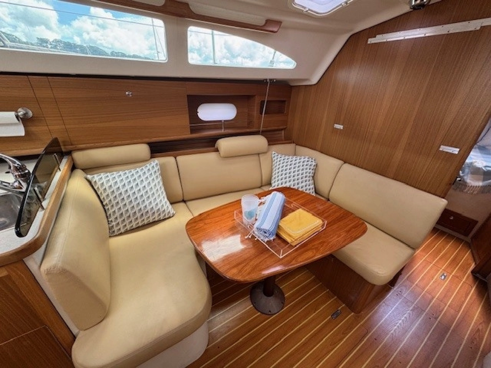 2015 Catalina 315