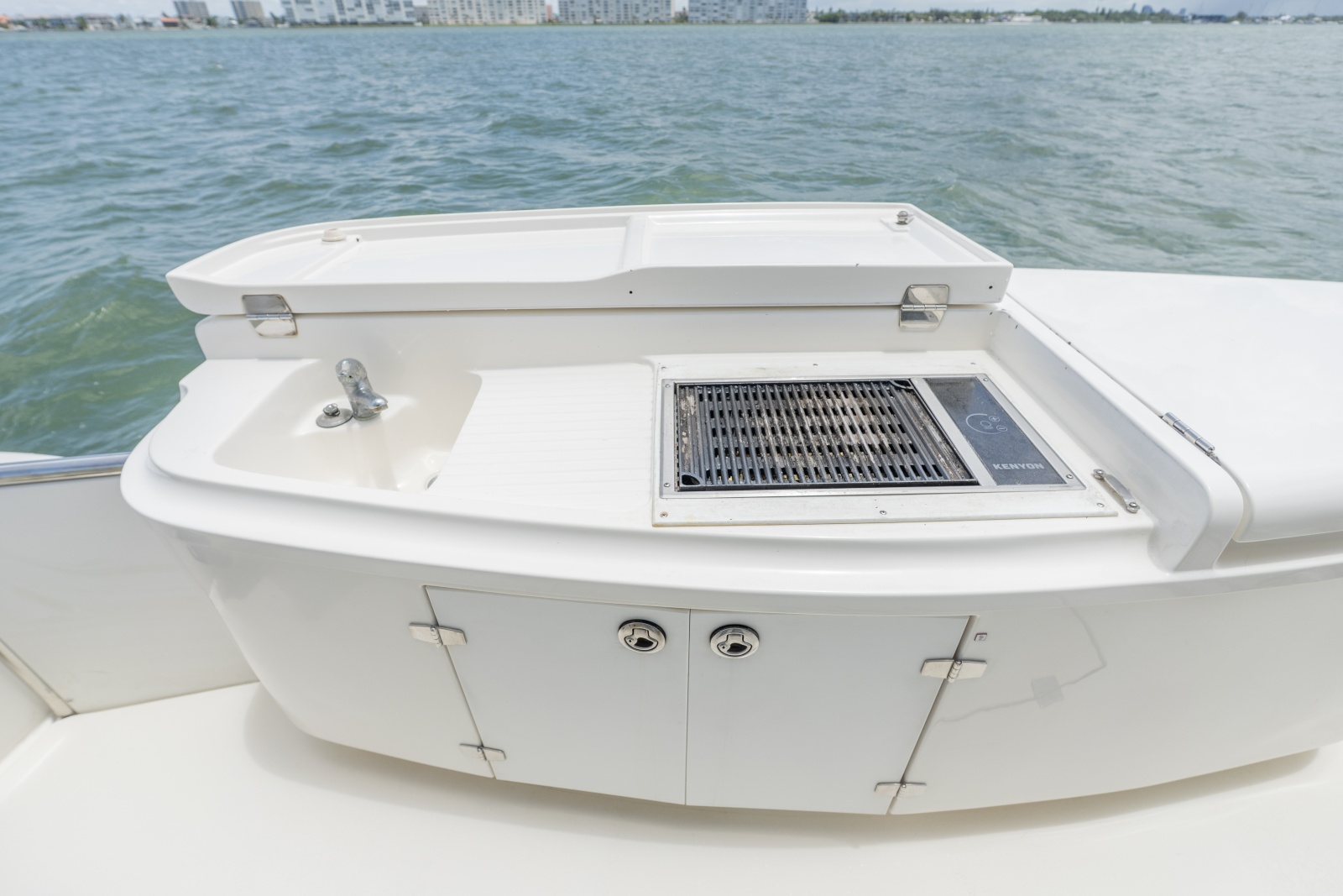 2008 Maritimo 52