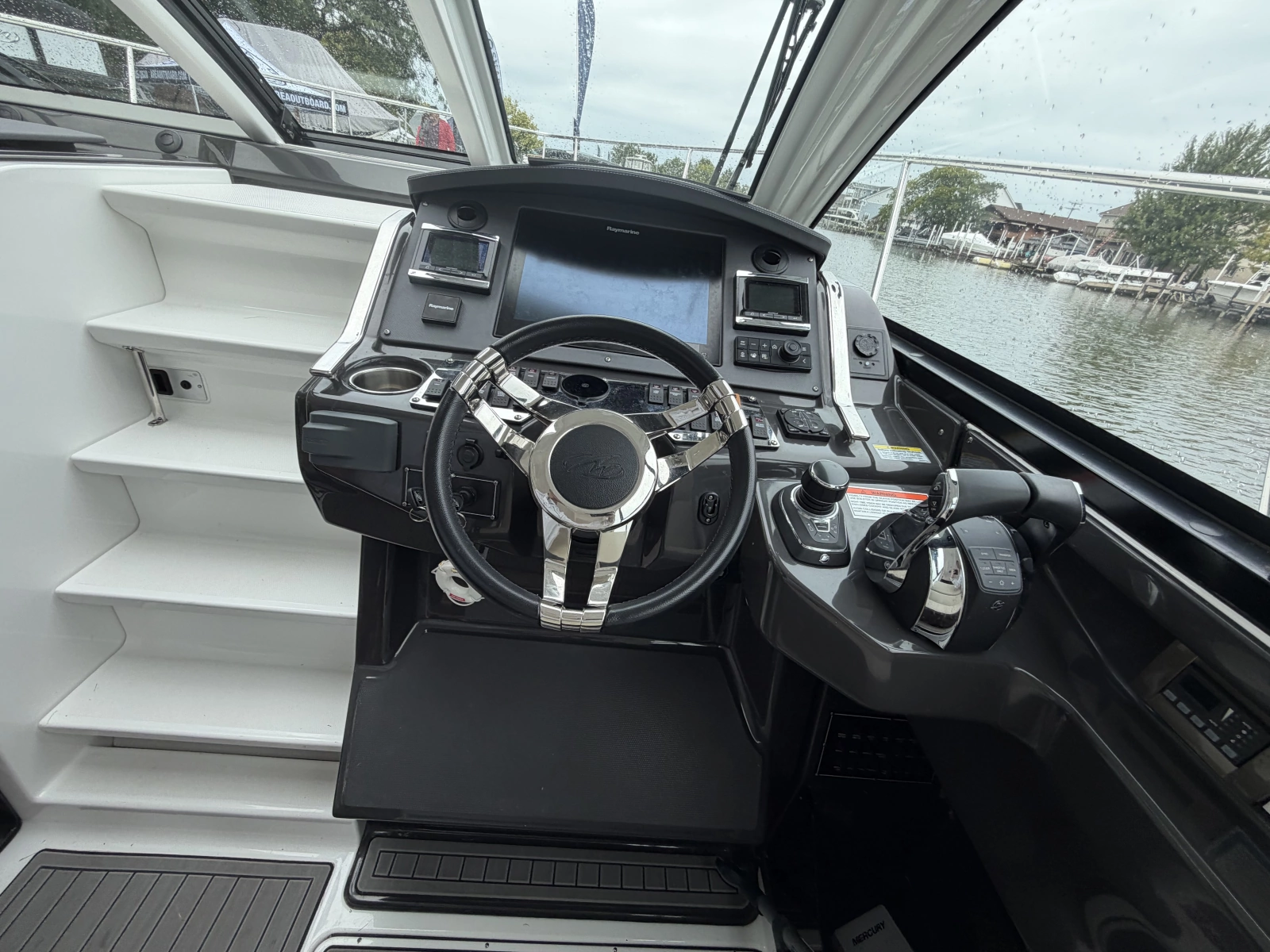 2018 Monterey 360 Sport-Coupe