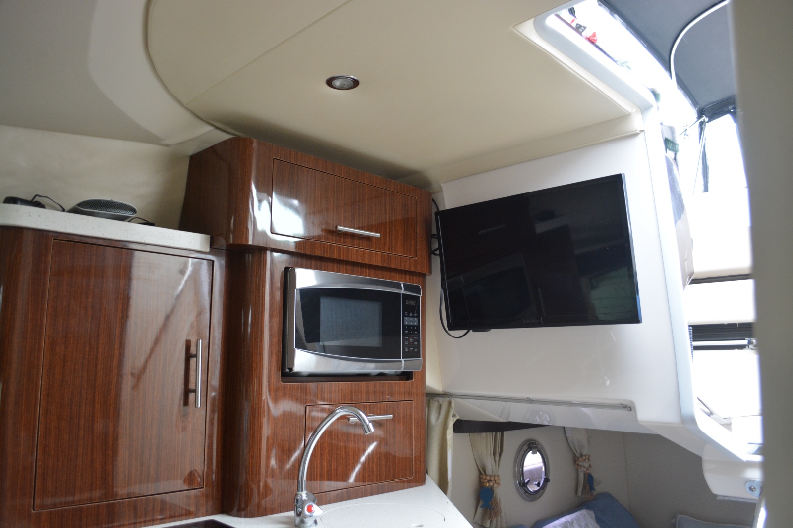 2014 Regal 28 Express