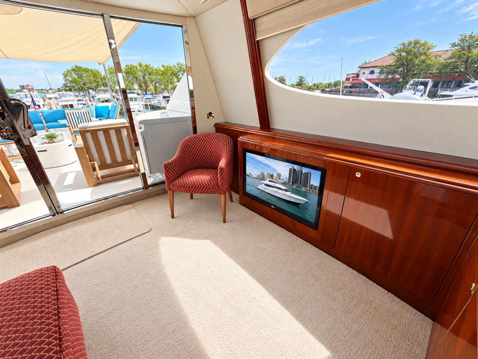 2002 Lazzara Yachts 80 Skylounge