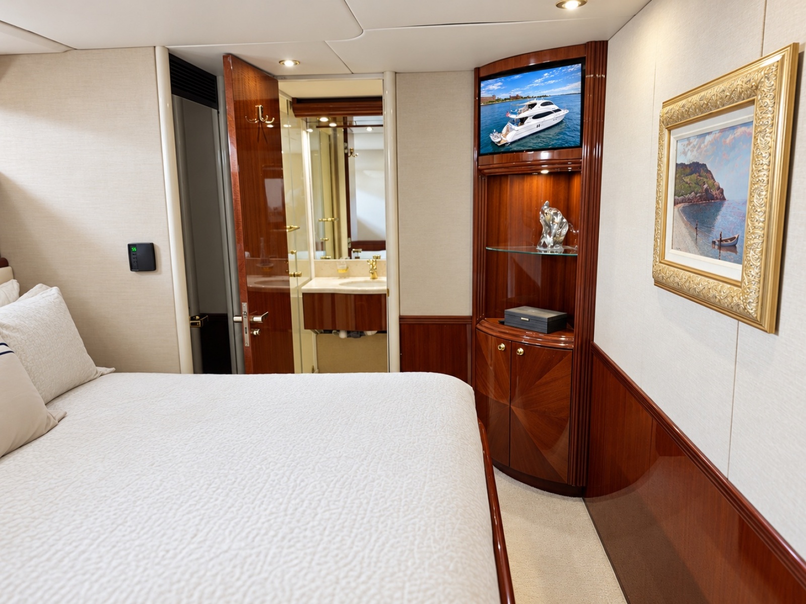 2002 Lazzara Yachts 80 Skylounge