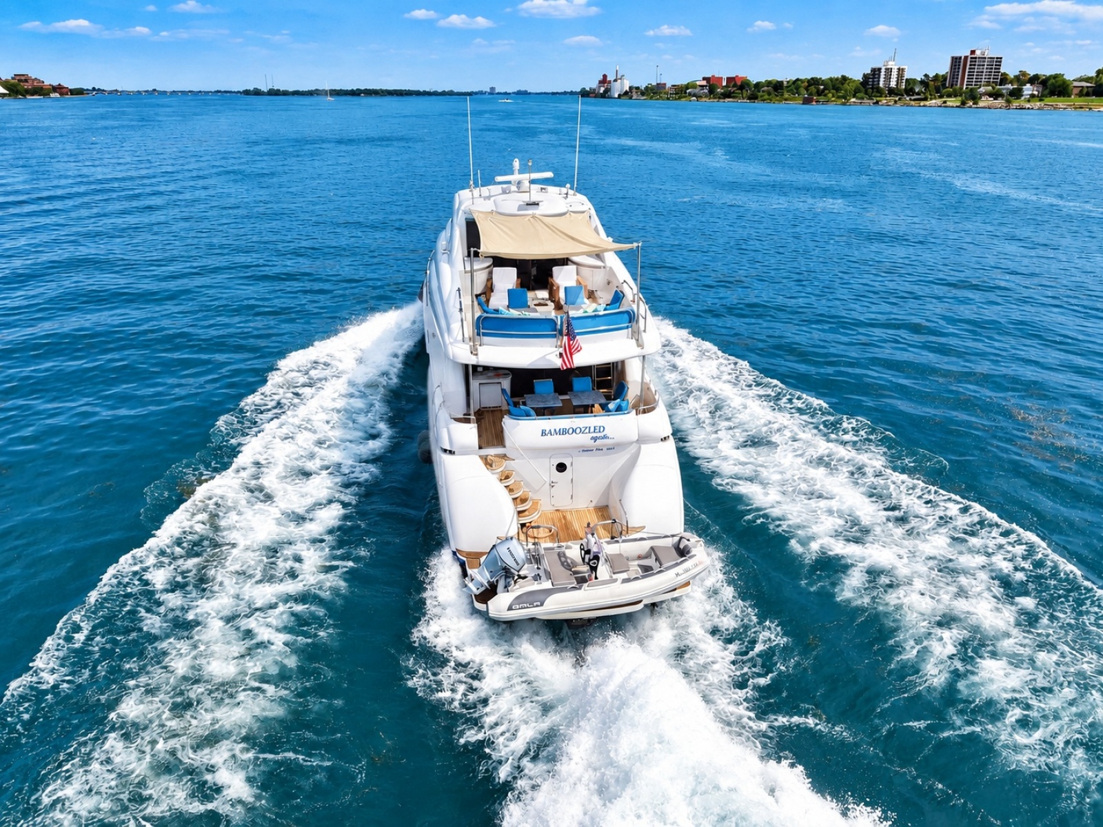 2002 Lazzara Yachts 80 Skylounge