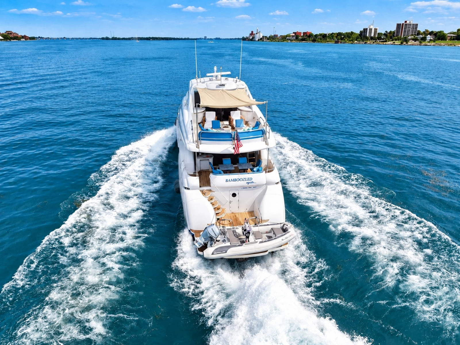 2002 Lazzara Yachts 80 Skylounge