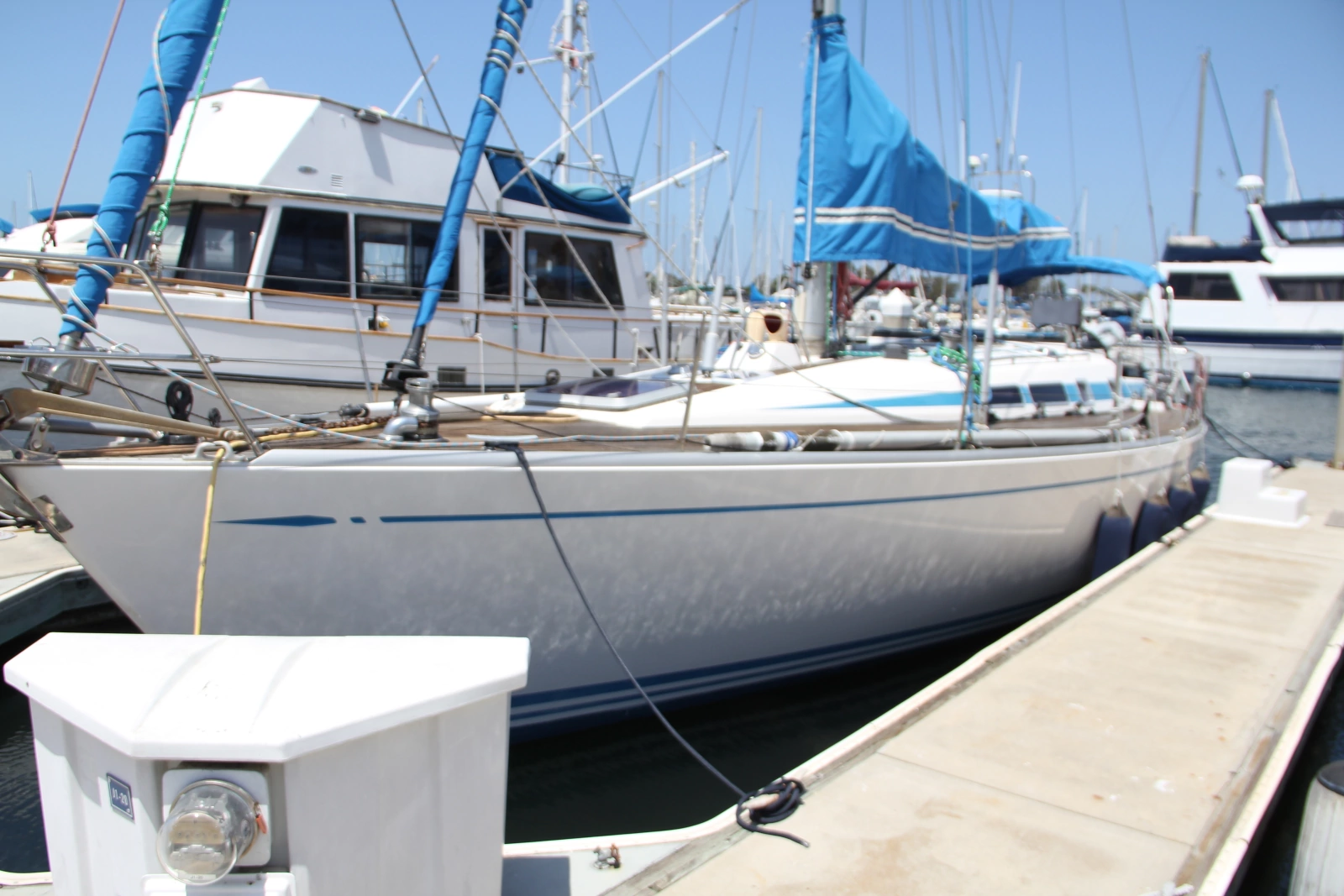 2000 Nautor Swan 