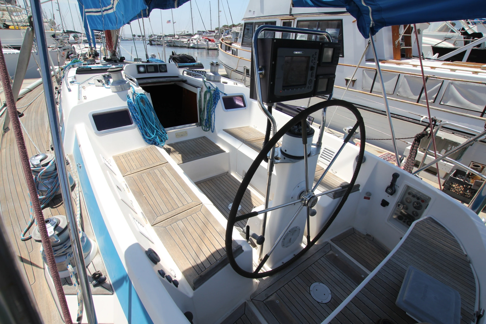 2000 Nautor Swan 