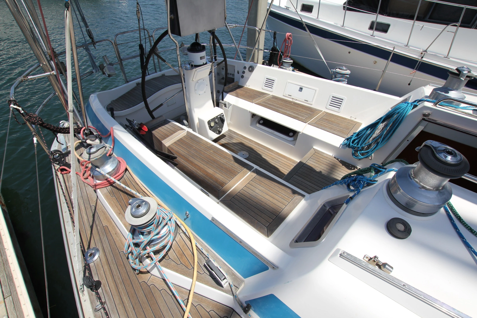 2000 Nautor Swan 