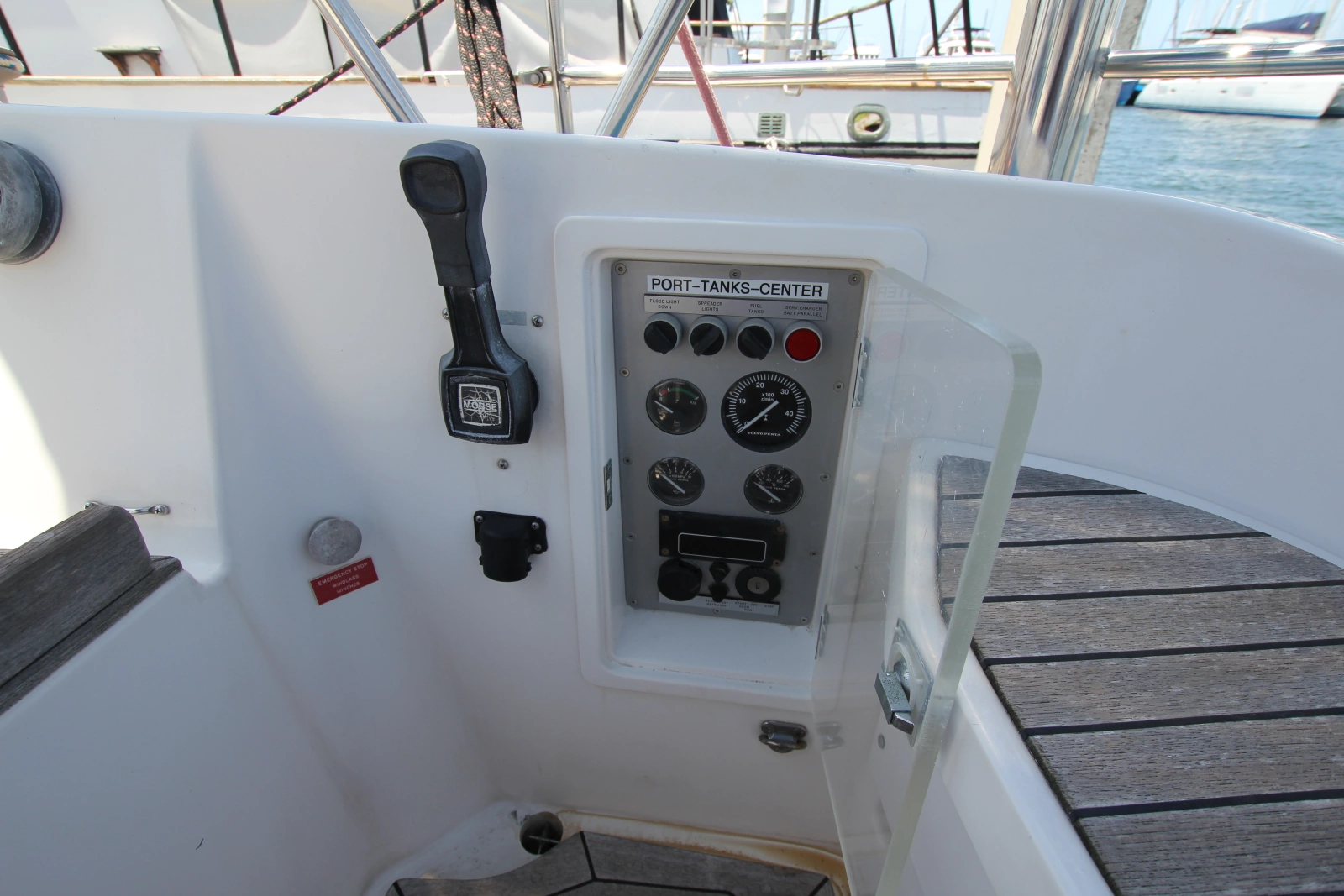 2000 Nautor Swan 