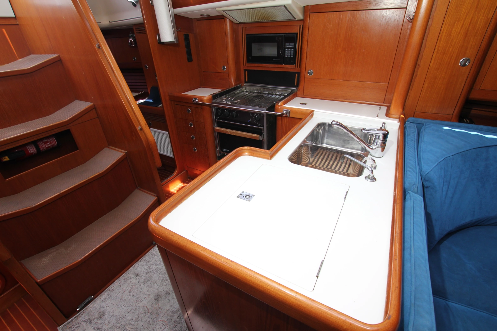 2000 Nautor Swan 