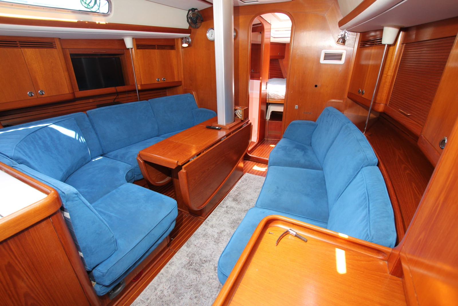 2000 Nautor Swan 