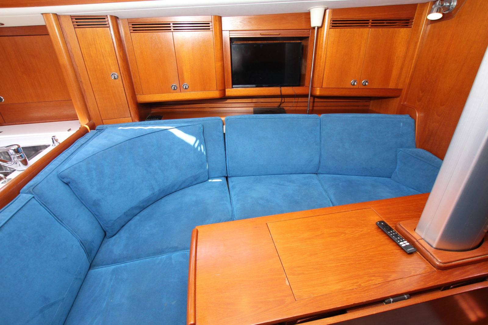 2000 Nautor Swan 