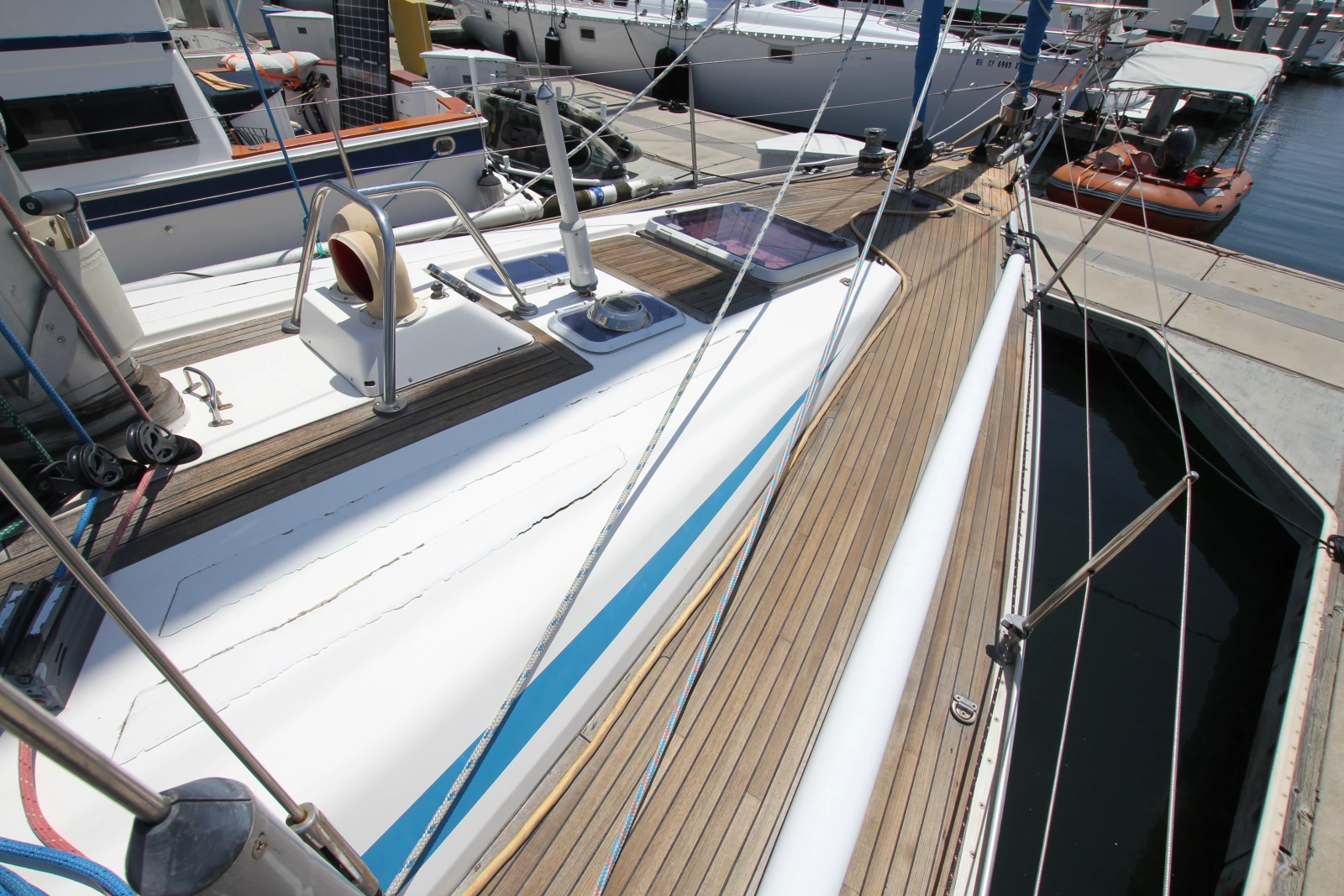 2000 Nautor Swan 