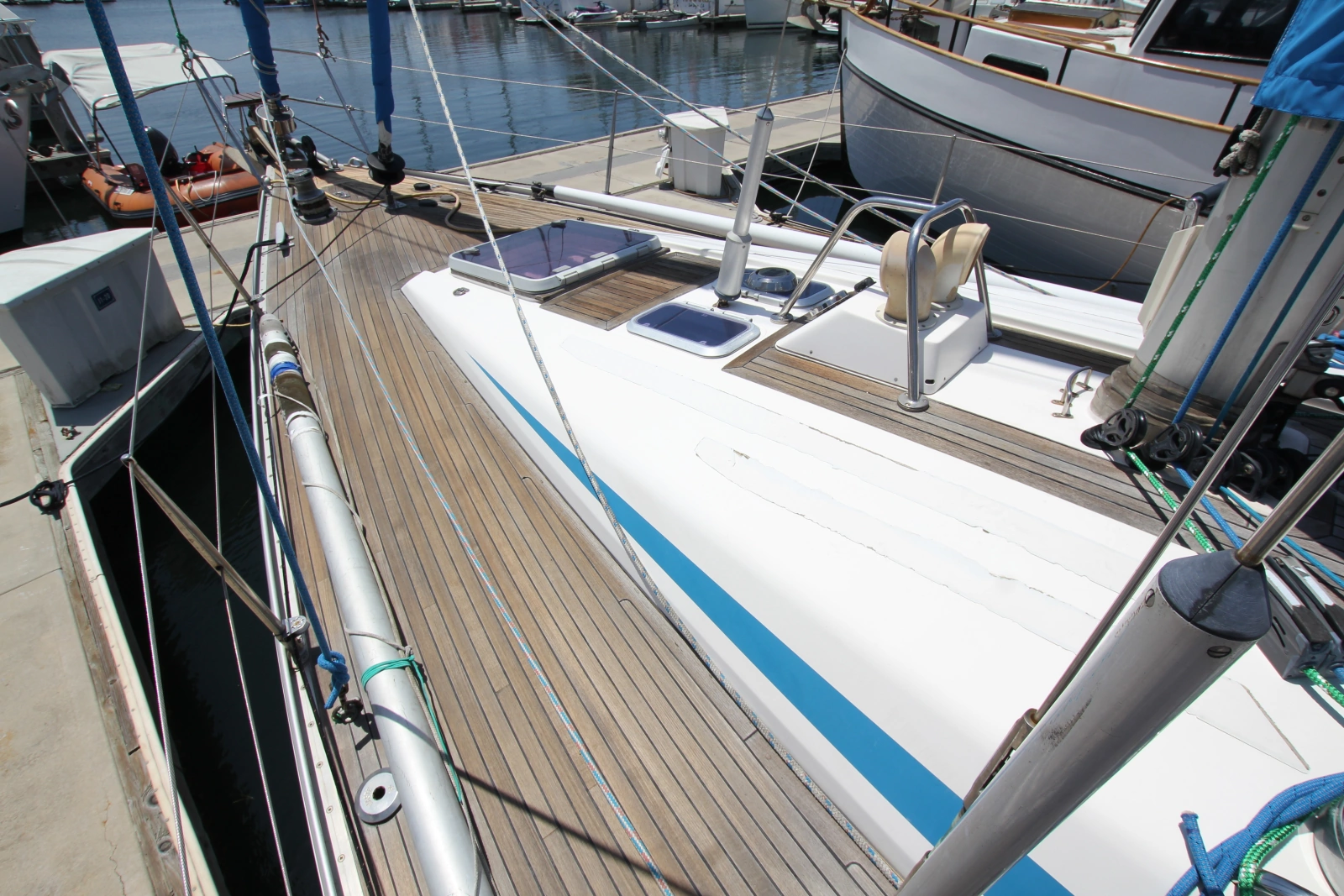 2000 Nautor Swan 