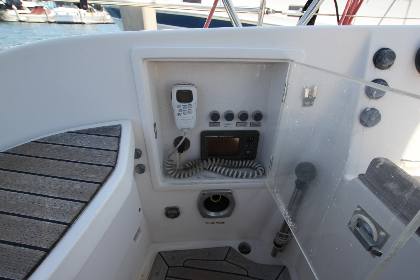 2000 Nautor Swan 