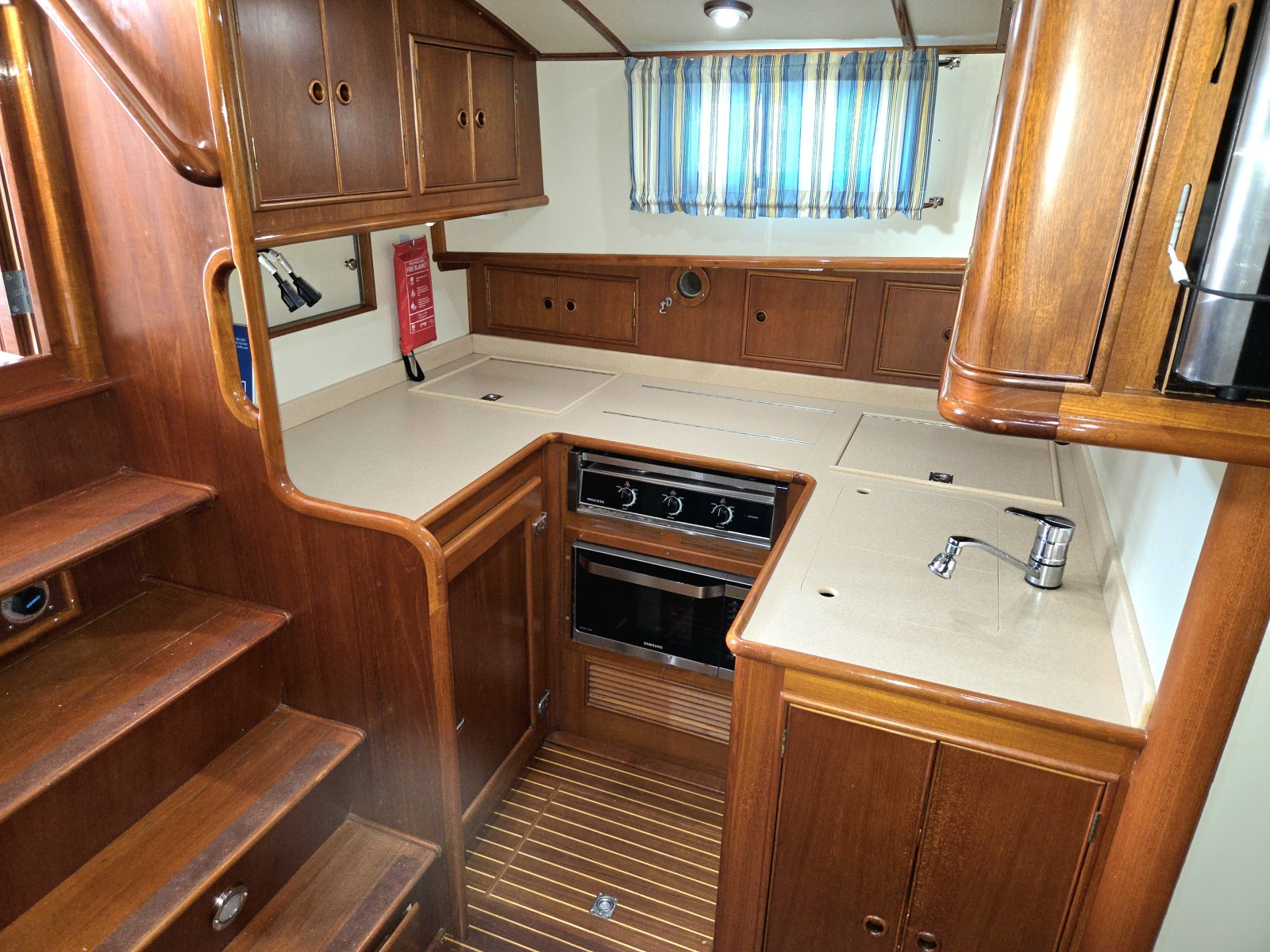 2001 Grand Banks Eastbay 43 HX SX