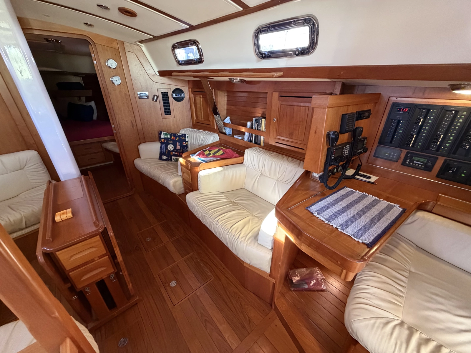 2011 Tartan 4300