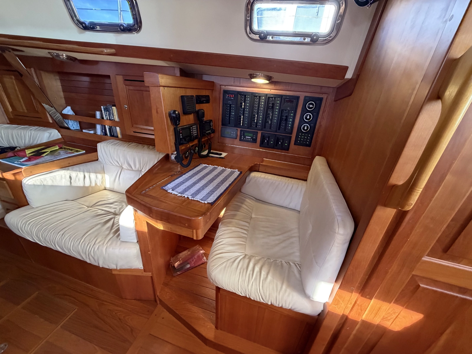 2011 Tartan 4300
