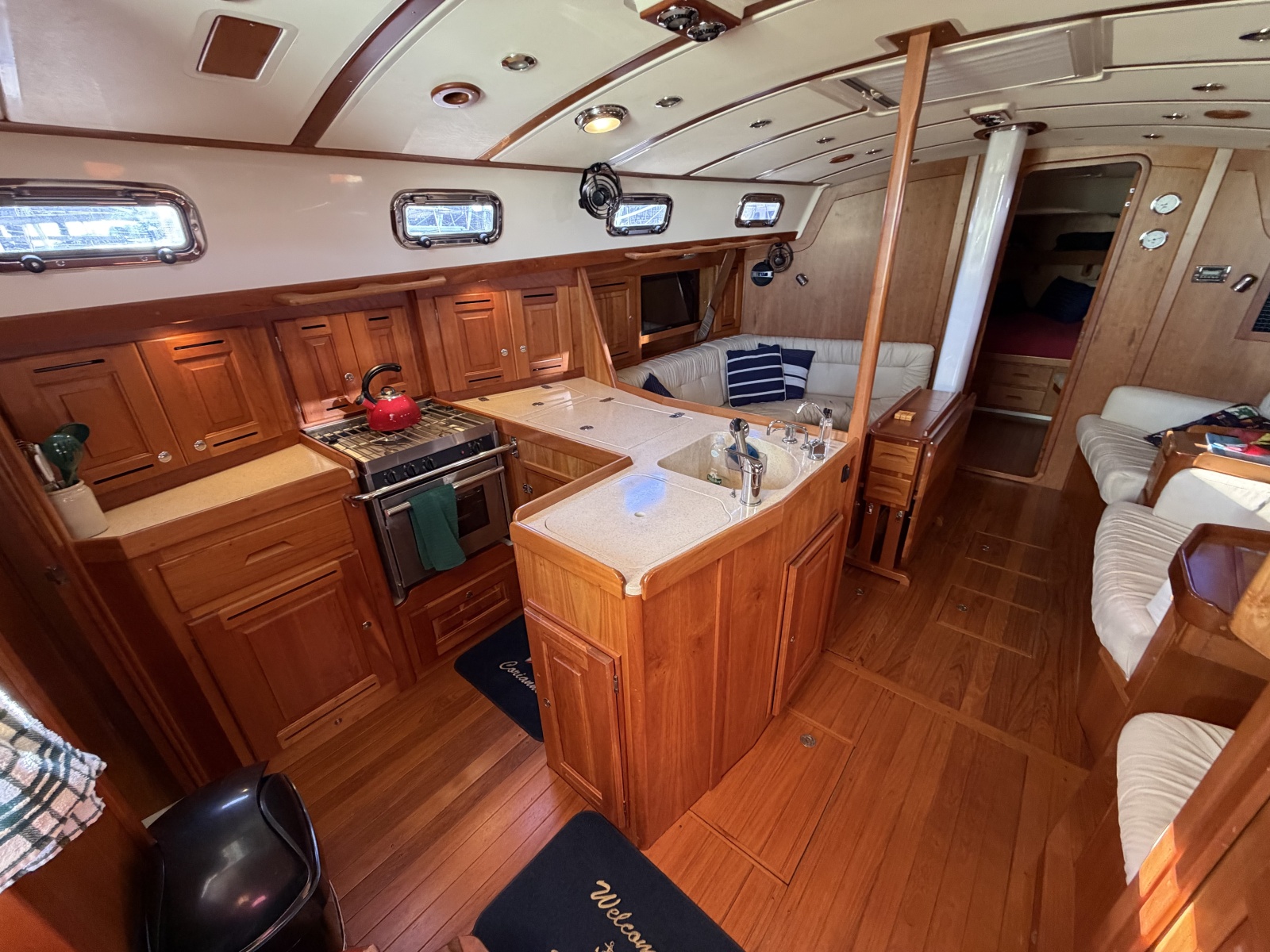 2011 Tartan 4300