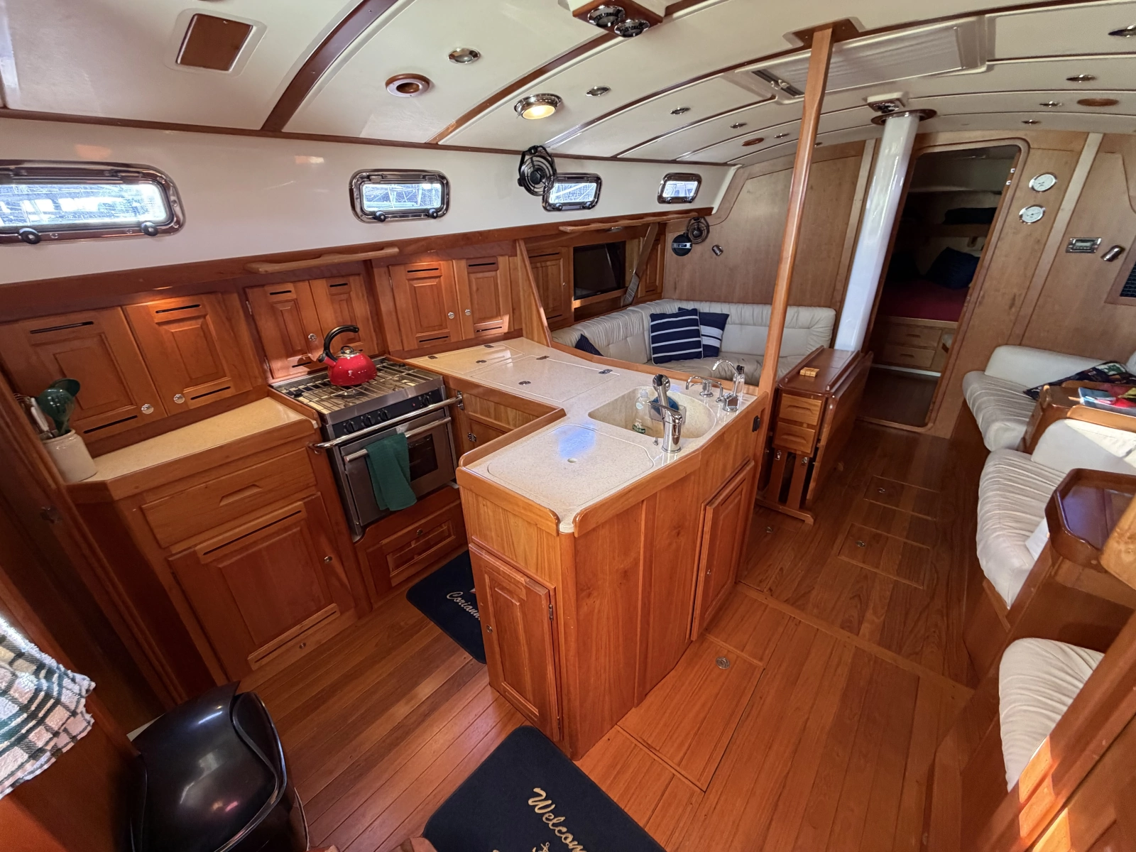 2011 Tartan 4300