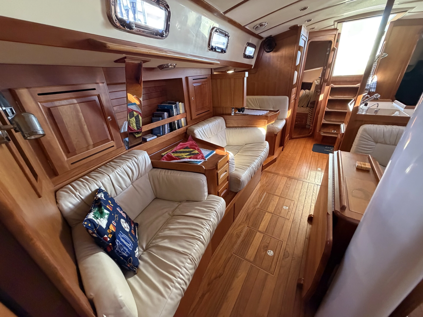 2011 Tartan 4300