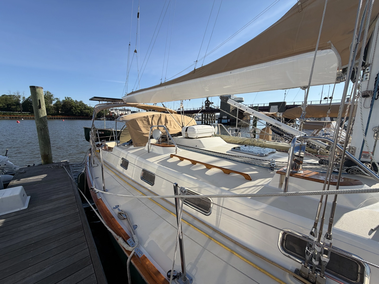 2011 Tartan 4300