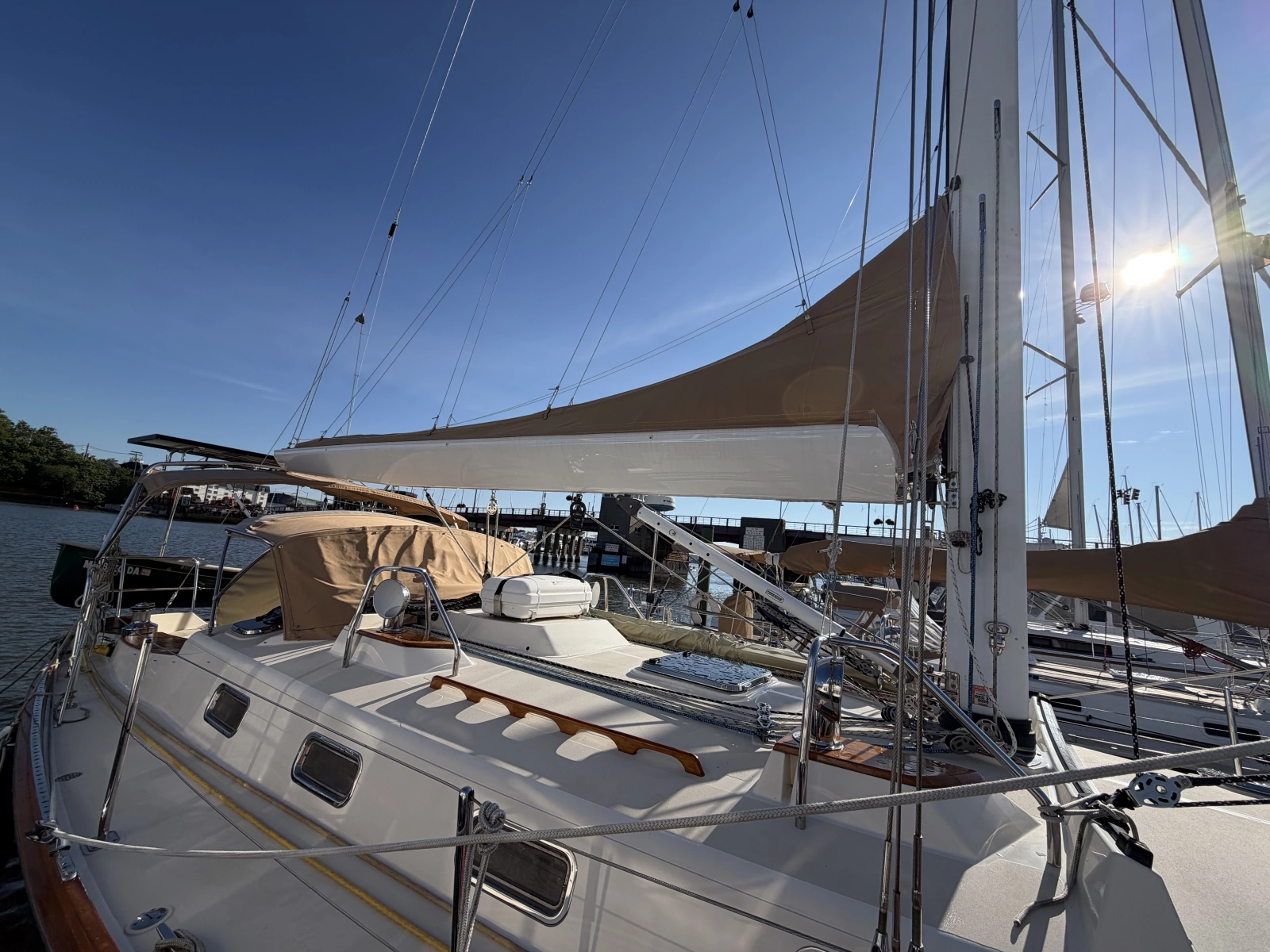 2011 Tartan 4300