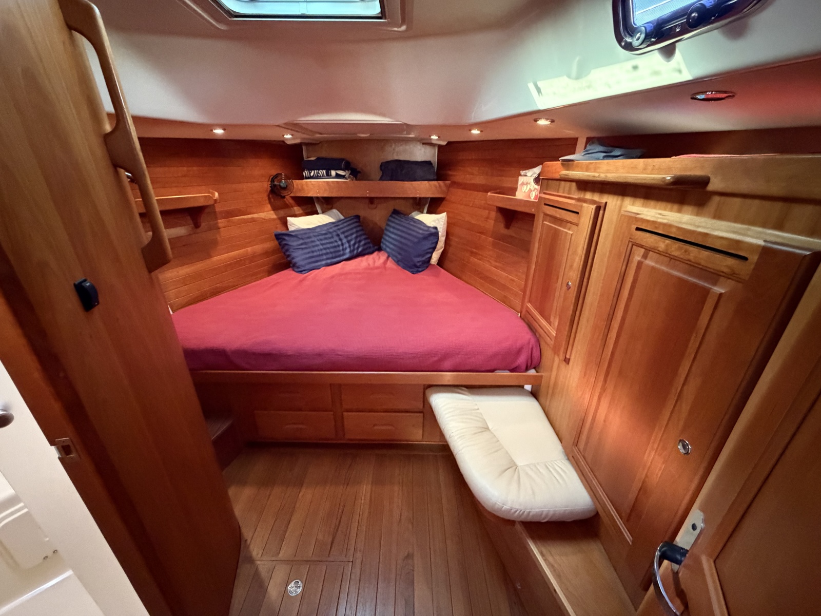 2011 Tartan 4300