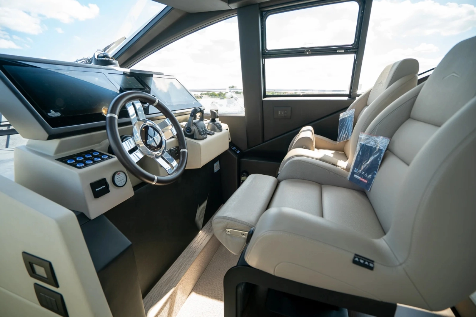 2025 Azimut S6