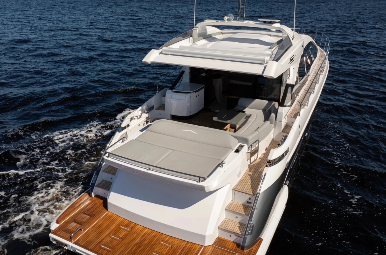 2025 Azimut S6
